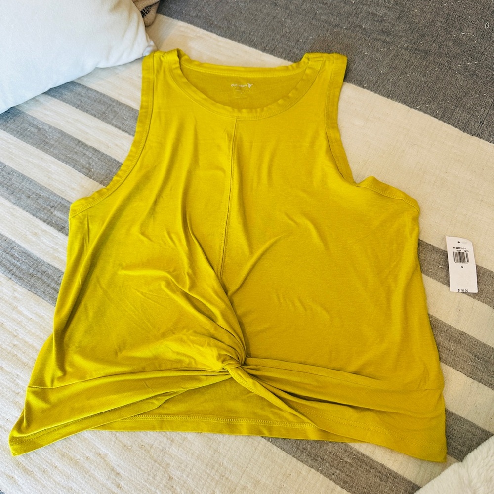 Old Navy Active Twist Tank